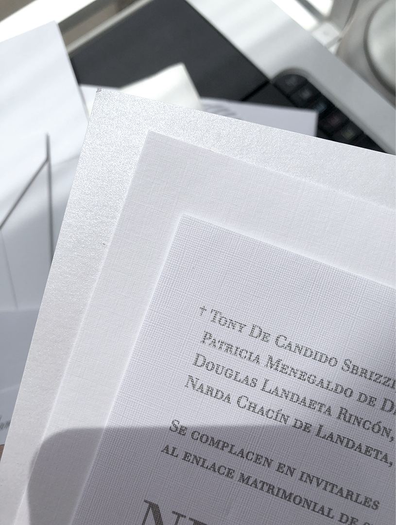 Detalles — White Paper Stationery